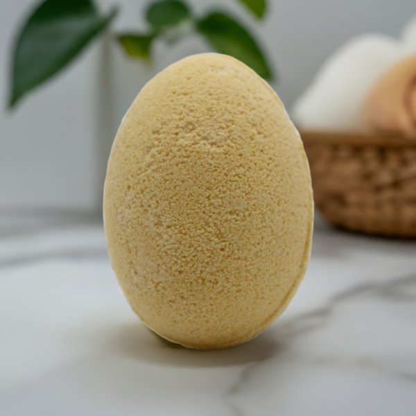 30x Bath Eggs in a Tray - Banana